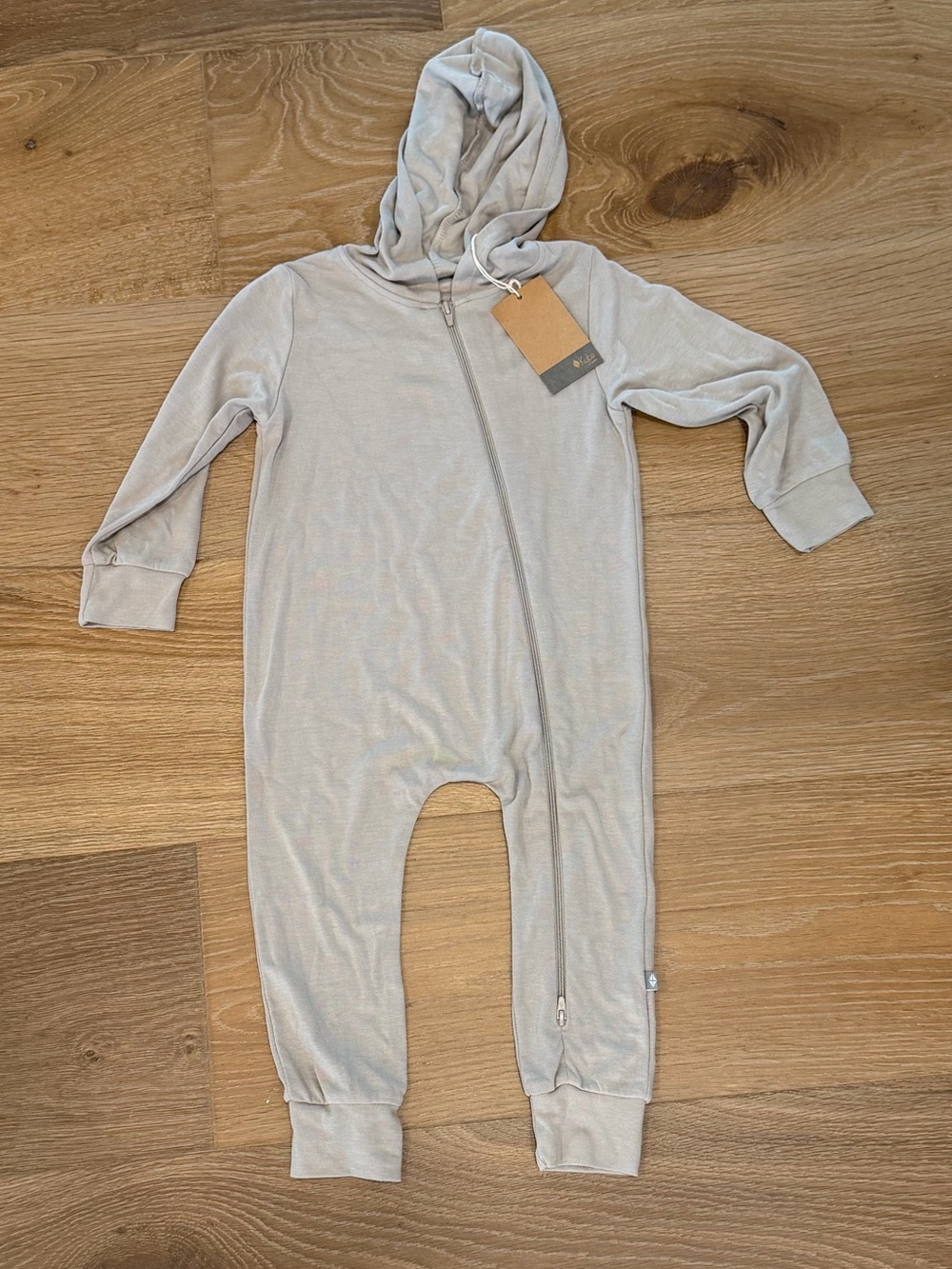 Kyte Baby 2T Hooded Zip Romper in Natural/Khaki/Beige NWT